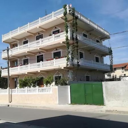 Vila Lika Durrës Exteriér fotografie