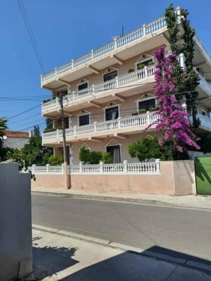 Vila Lika Durrës Exteriér fotografie